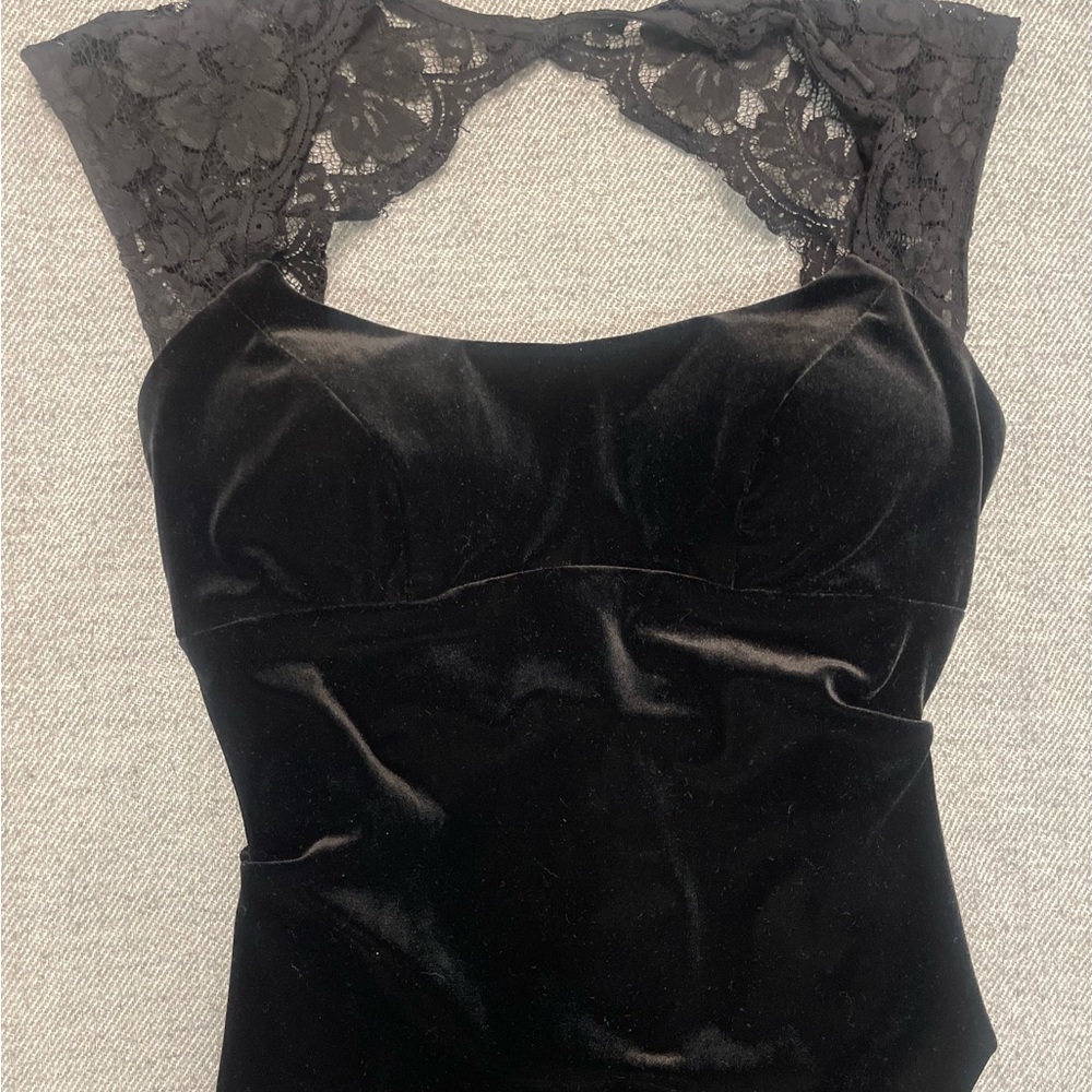 Women’s CACHE Black Velvet Evening Dress Size 0 Excellent Condition